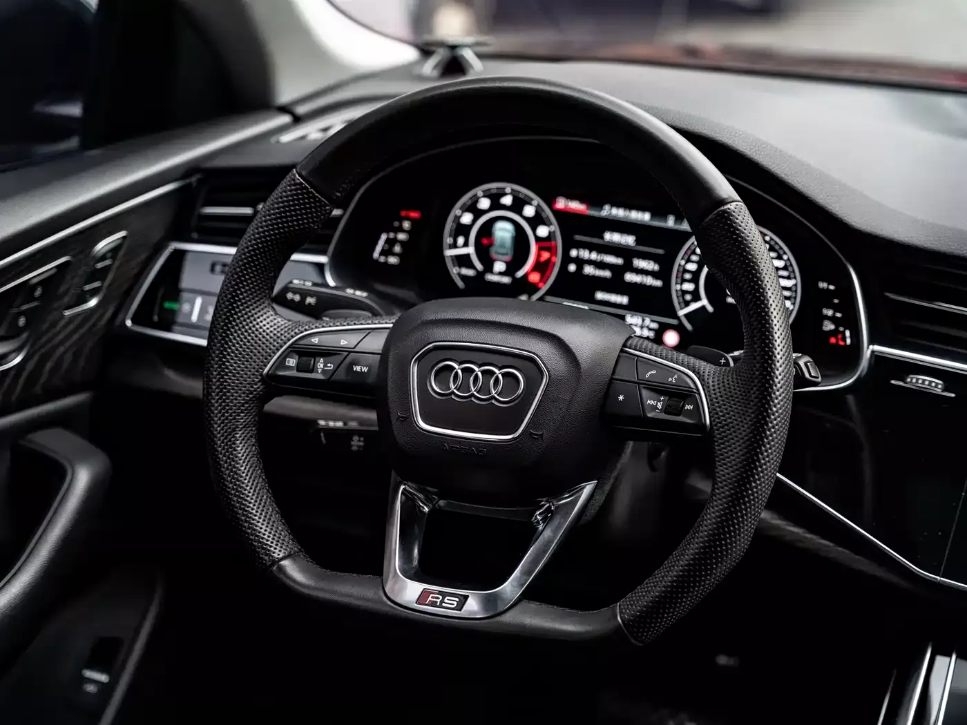 Audi Q8 2021 Model 55 TFSI Luxury Dynamic фото 11