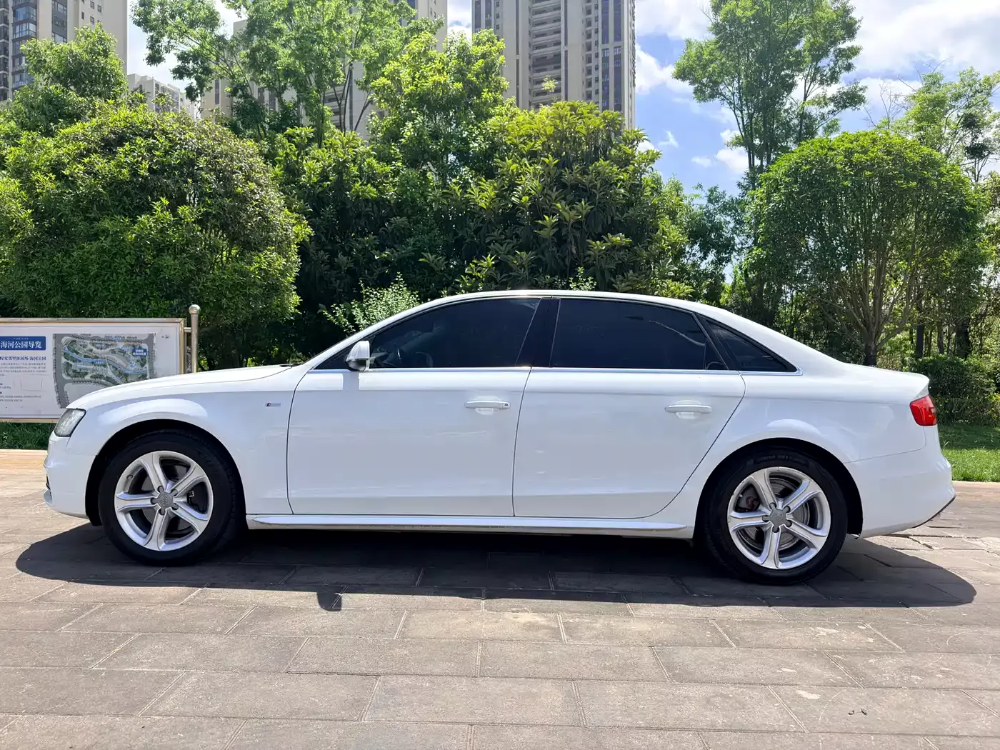 Audi A4L 2015 45 TFSI quattro Individual Sport фото 7