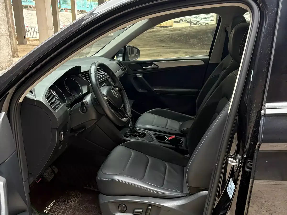 Volkswagen Tiguan L 2018 380TSI Automatic AWD Luxury Edition фото 4