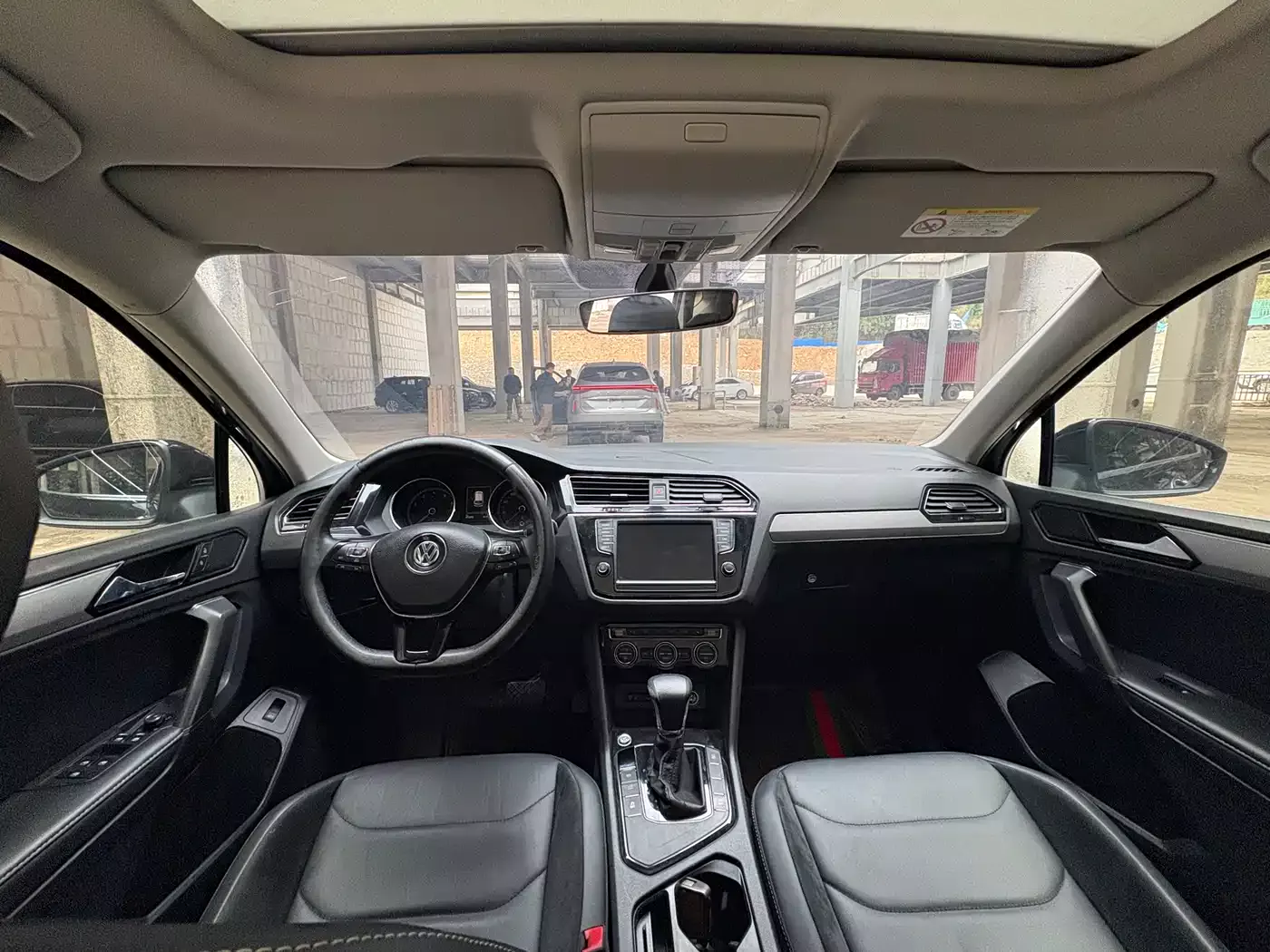 Volkswagen Tiguan L 2018 380TSI Automatic AWD Luxury Edition фото 10