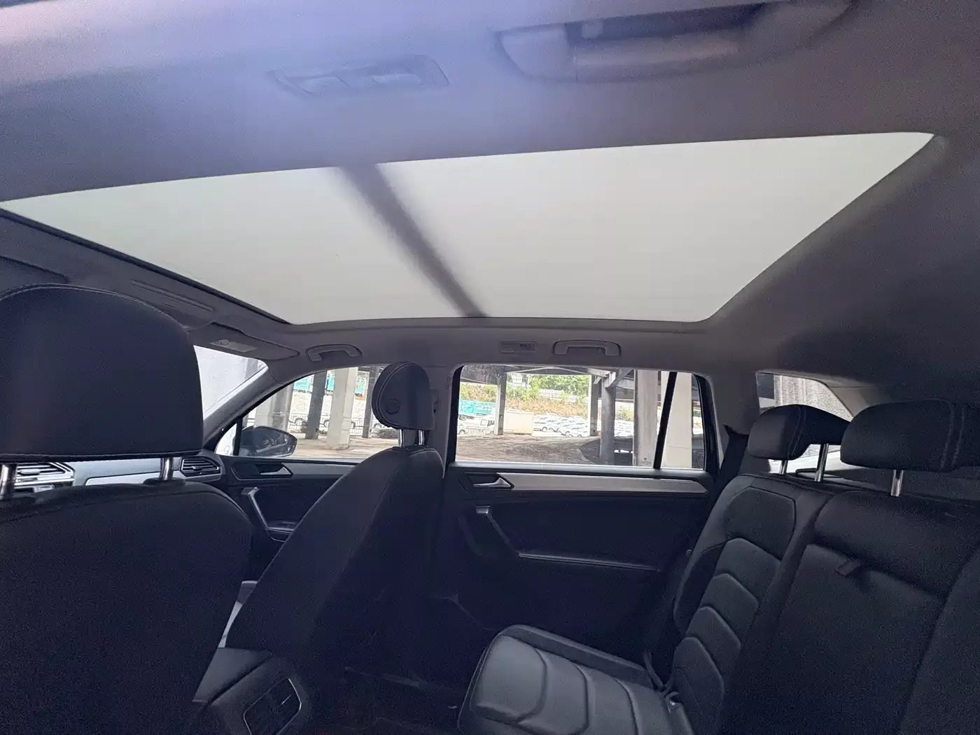 Volkswagen Tiguan L 2018 380TSI Automatic AWD Luxury Edition фото 11