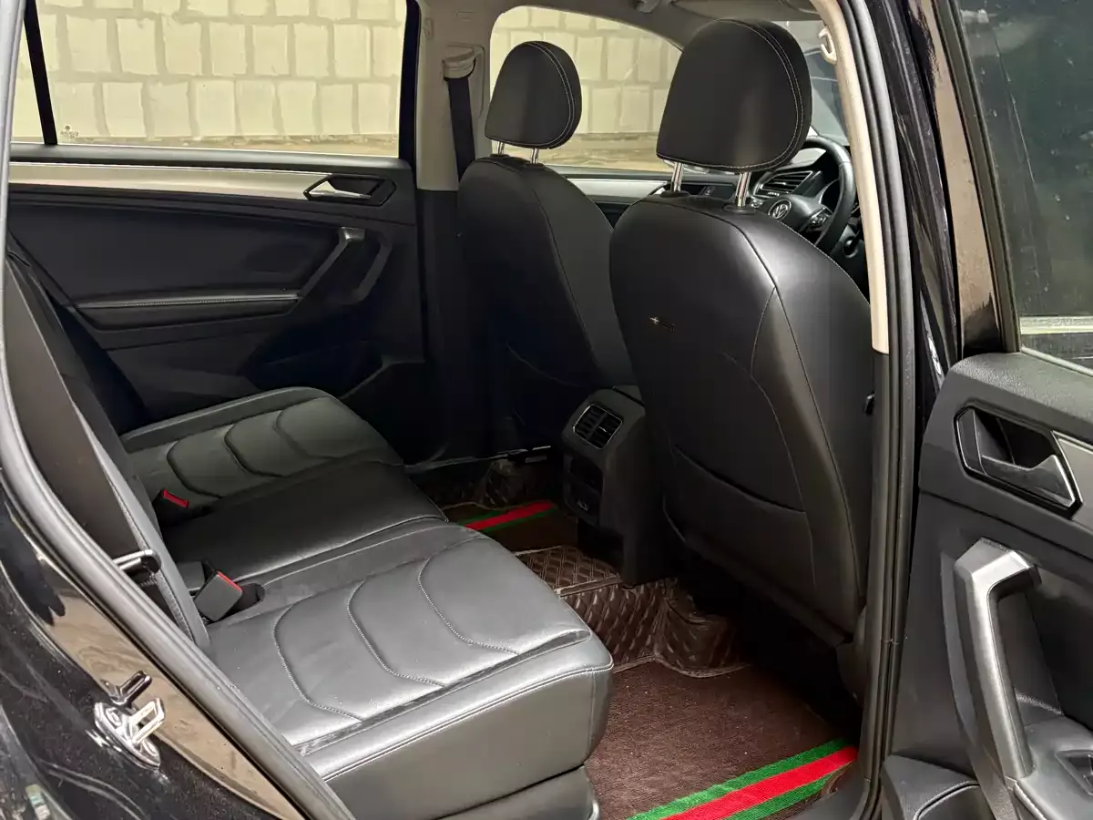 Volkswagen Tiguan L 2018 380TSI Automatic AWD Luxury Edition фото 12