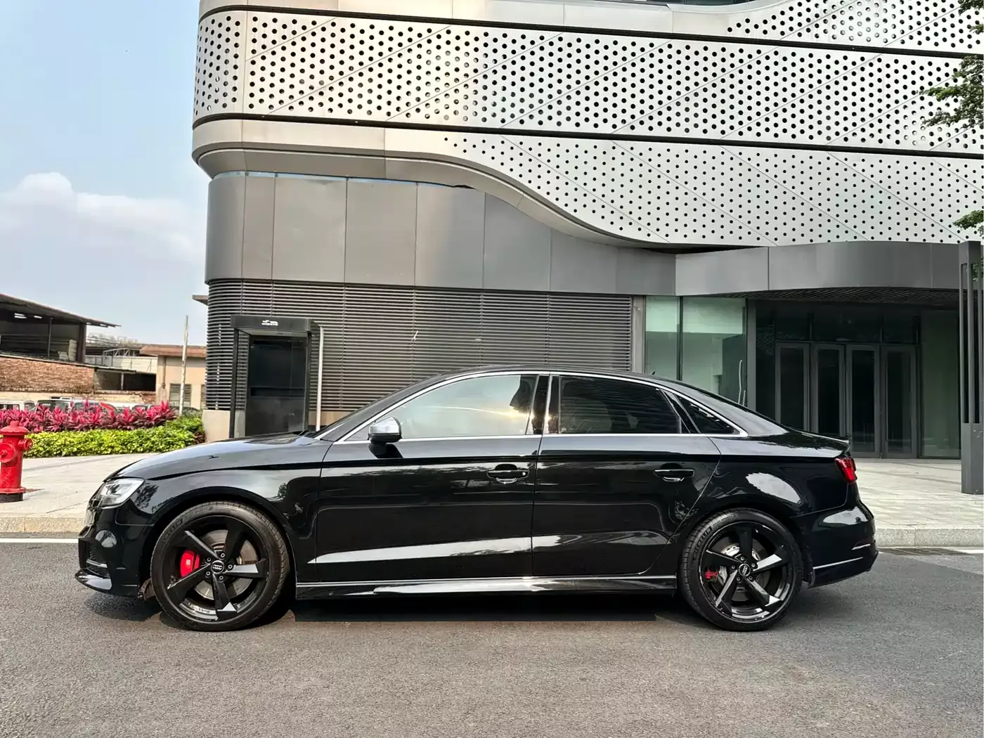 Audi S3 2019 Audi S3 2.0T Limousine фото 4
