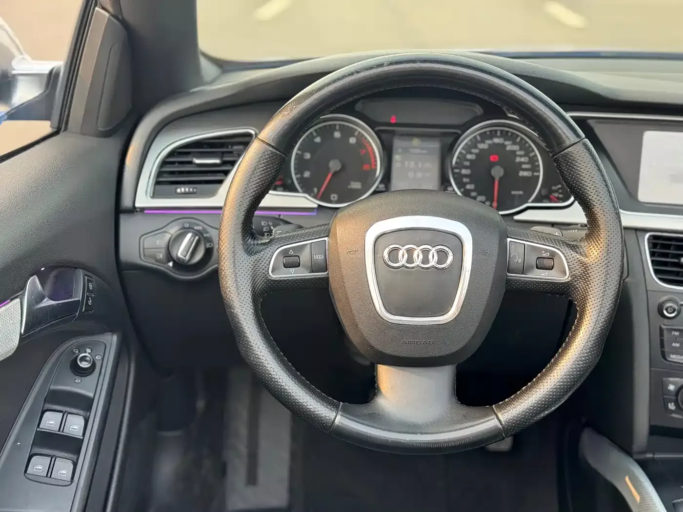 Audi A5 (Import) 2010 2.0TFSI Cabriolet фото 7