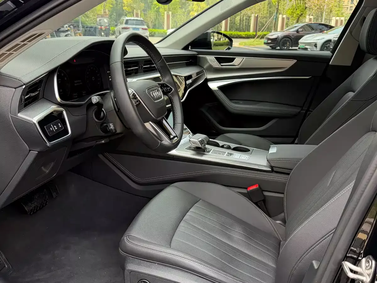 Audi A6 (Import) 2024 allroad quattro 55 TFSI Premium Off-road фото 3