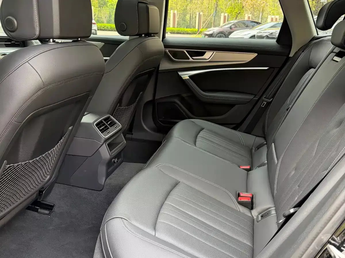 Audi A6 (Import) 2024 allroad quattro 55 TFSI Premium Off-road фото 7