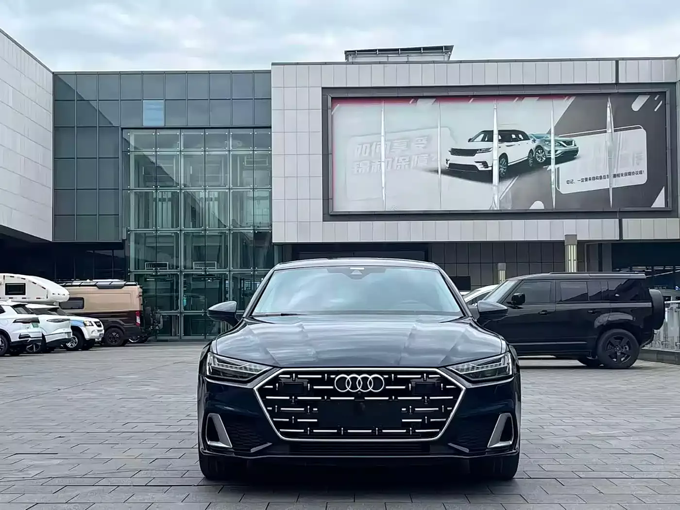 Audi A7L 2022 45 TFSI S-line Dream Builder Edition фото 2