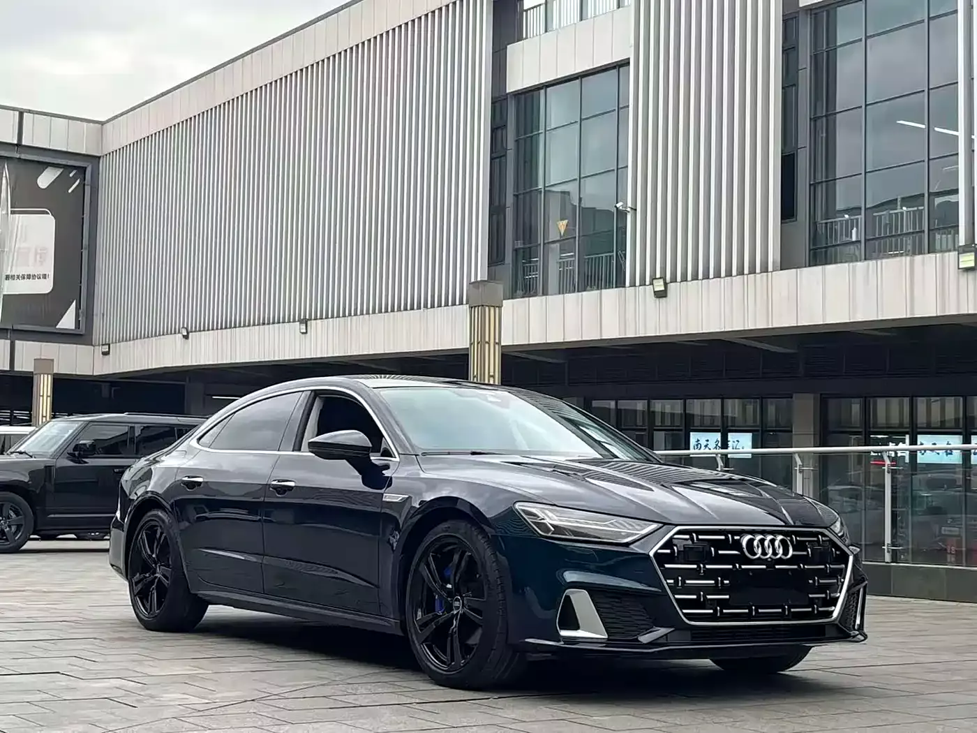 Audi A7L 2022 45 TFSI S-line Dream Builder Edition фото 3