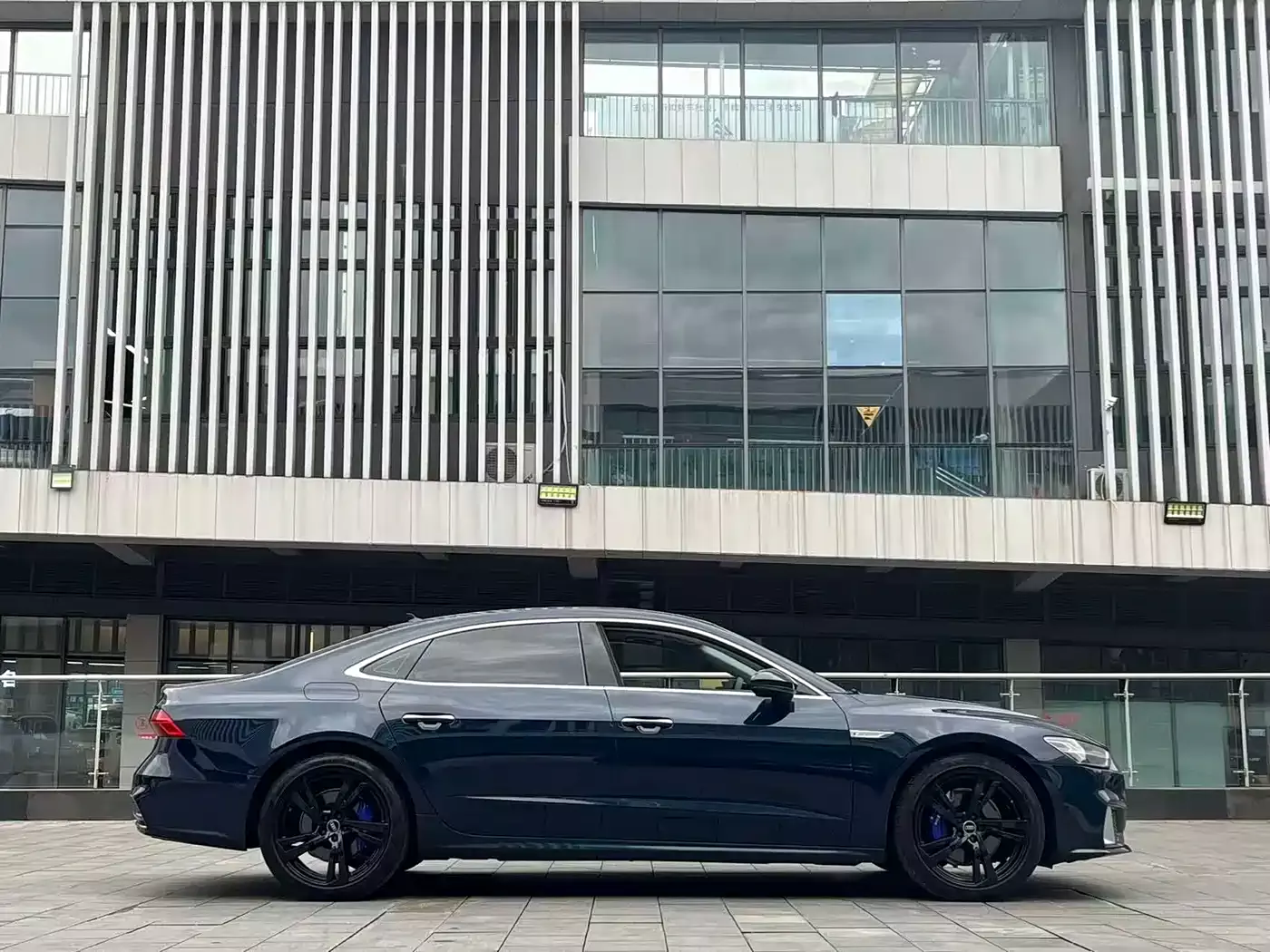 Audi A7L 2022 45 TFSI S-line Dream Builder Edition фото 9