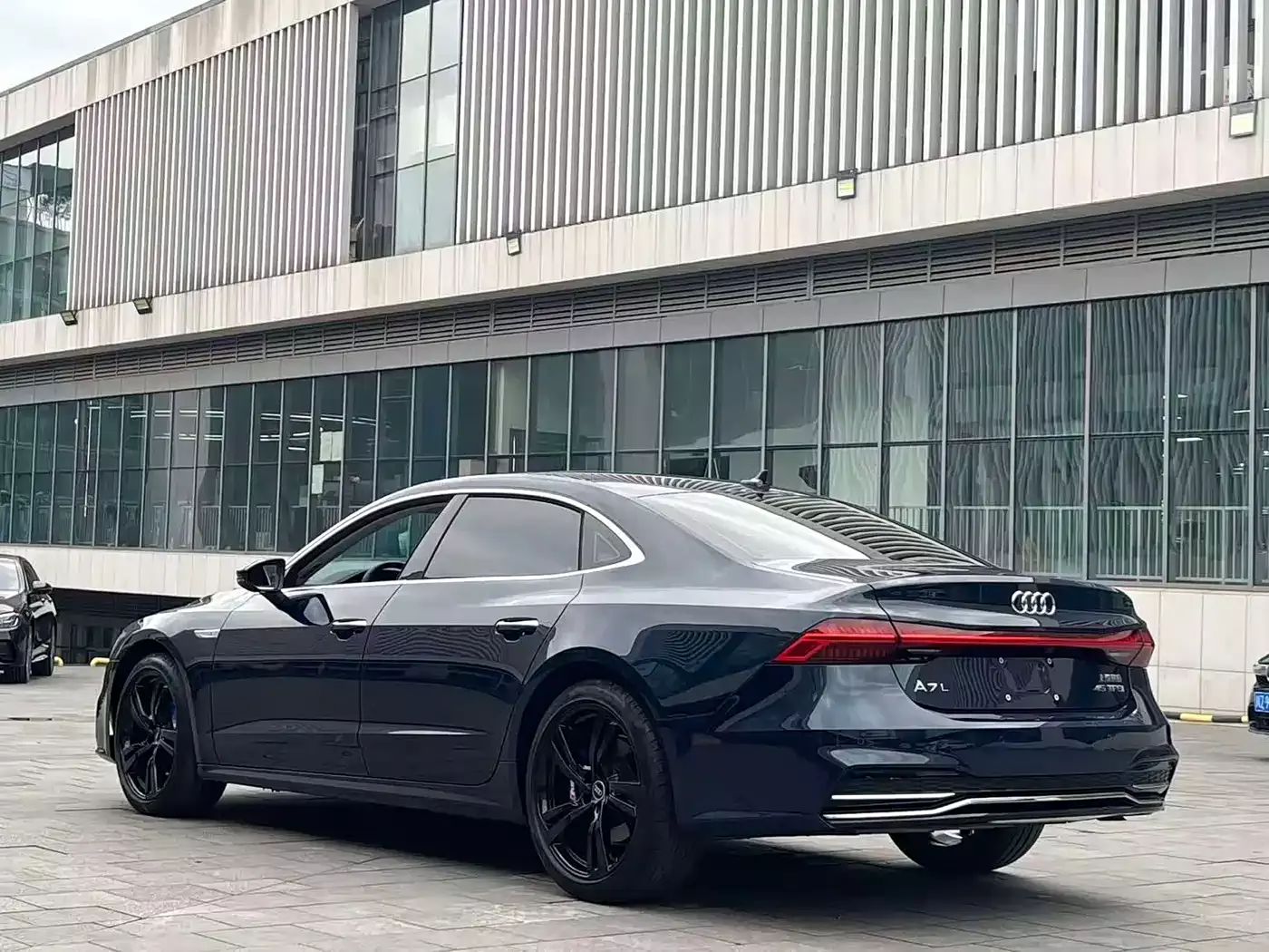 Audi A7L 2022 45 TFSI S-line Dream Builder Edition фото 10
