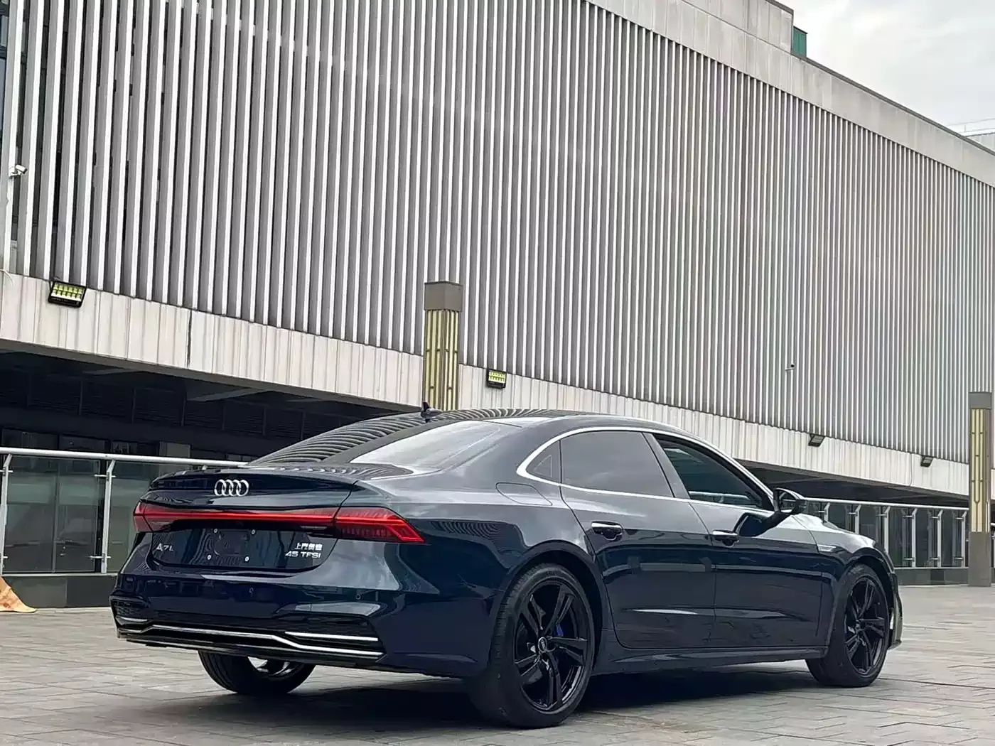 Audi A7L 2022 45 TFSI S-line Dream Builder Edition фото 12
