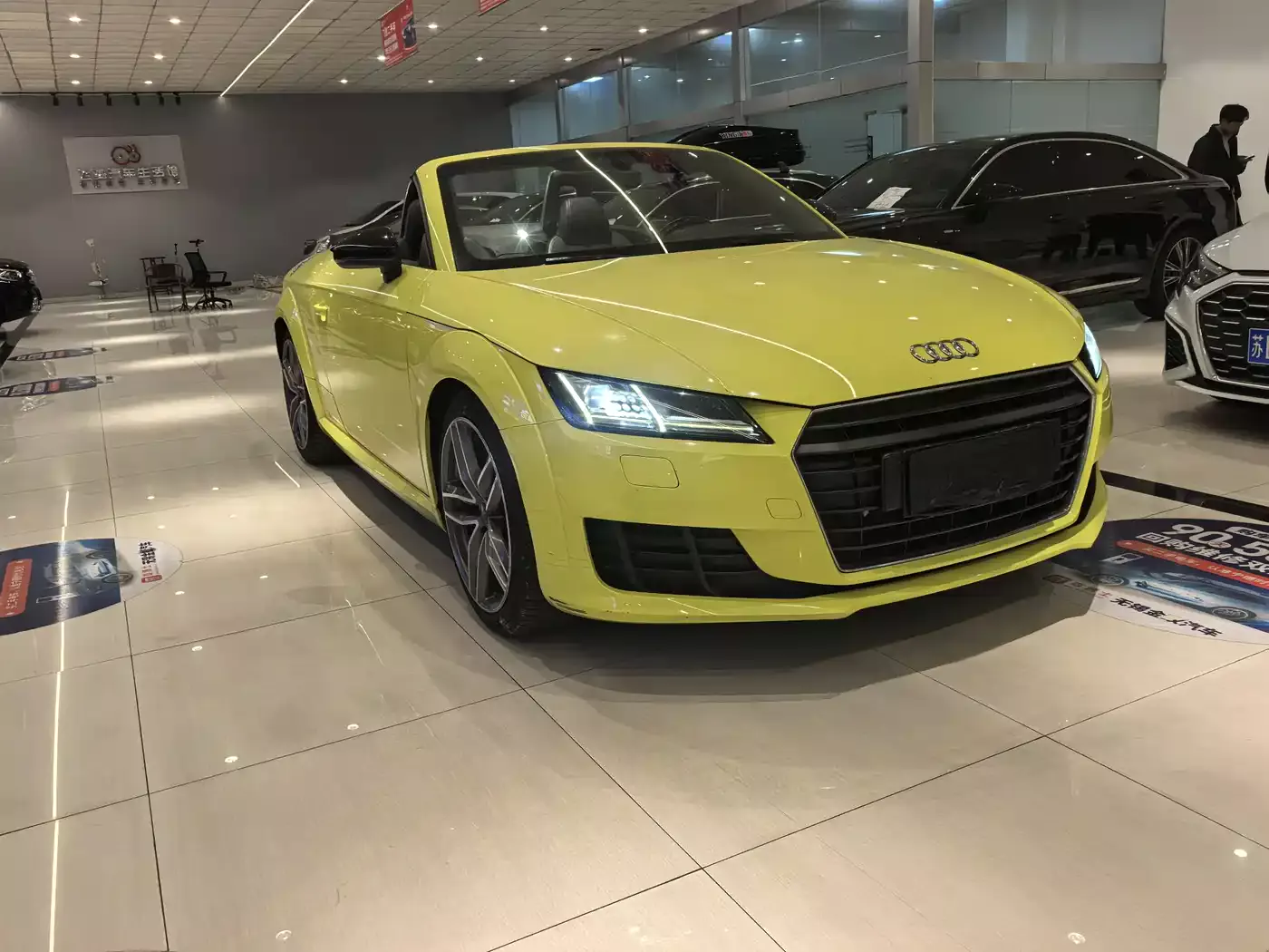 Audi TT 2015 TT Roadster 45 TFSI фото 3