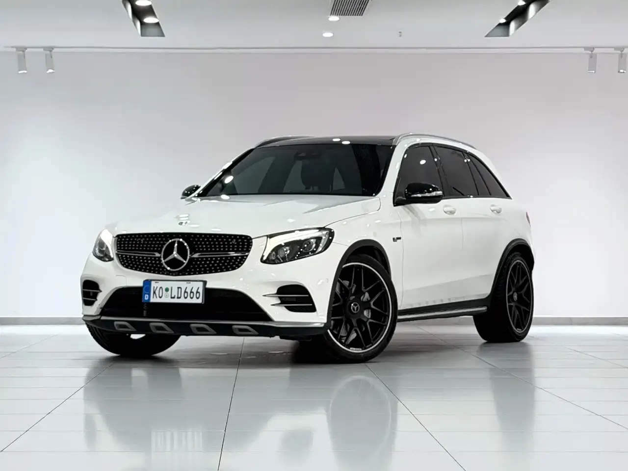 Mercedes-Benz GLC AMG 2017 AMG GLC 43 4MATIC