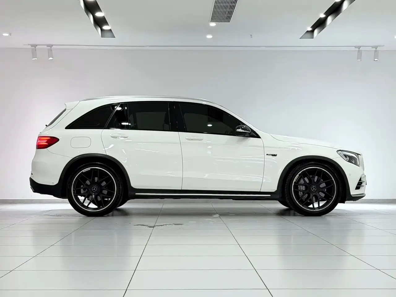 Mercedes-Benz GLC AMG 2017 AMG GLC 43 4MATIC фото 3