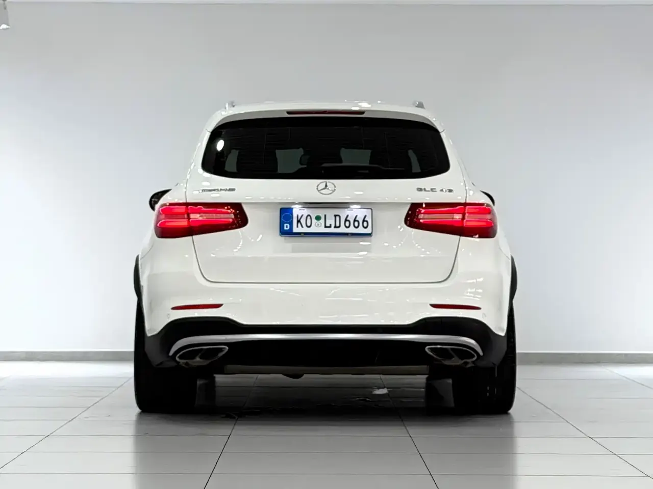 Mercedes-Benz GLC AMG 2017 AMG GLC 43 4MATIC фото 4
