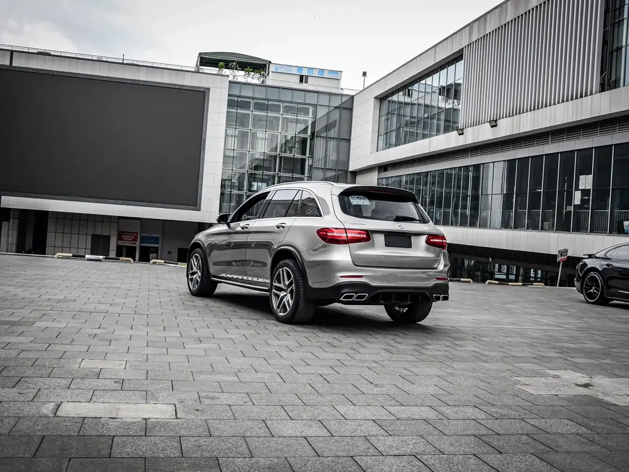 Mercedes-Benz GLC AMG 2018 AMG GLC 63 4MATIC+ фото 5
