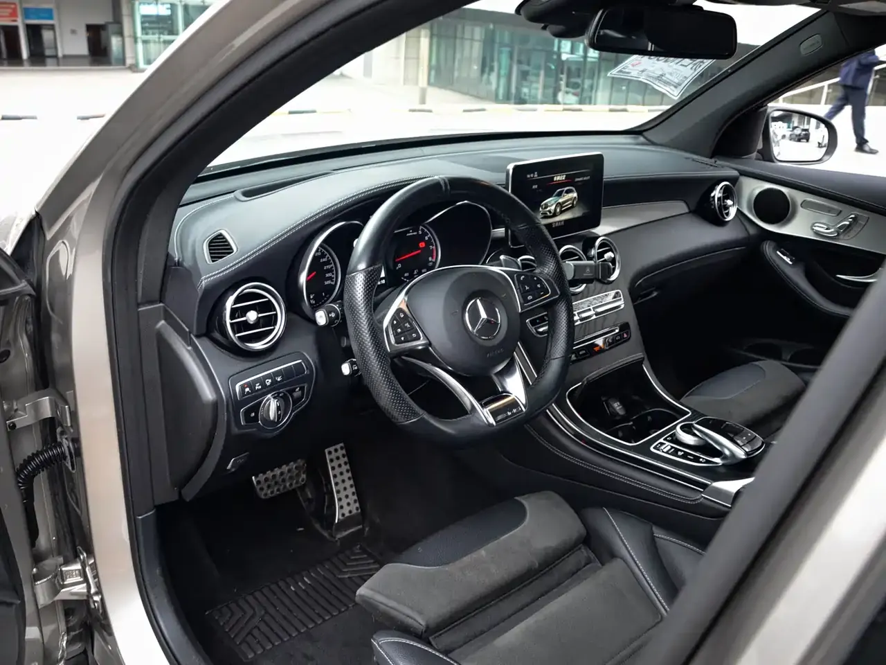 Mercedes-Benz GLC AMG 2018 AMG GLC 63 4MATIC+ фото 12