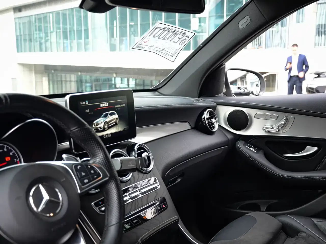 Mercedes-Benz GLC AMG 2018 AMG GLC 63 4MATIC+ фото 14