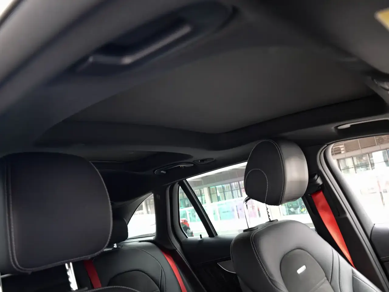 Mercedes-Benz GLC AMG 2018 AMG GLC 63 4MATIC+ фото 19