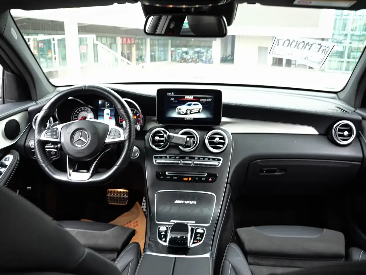 Mercedes-Benz GLC AMG 2018 AMG GLC 63 4MATIC+ фото 21