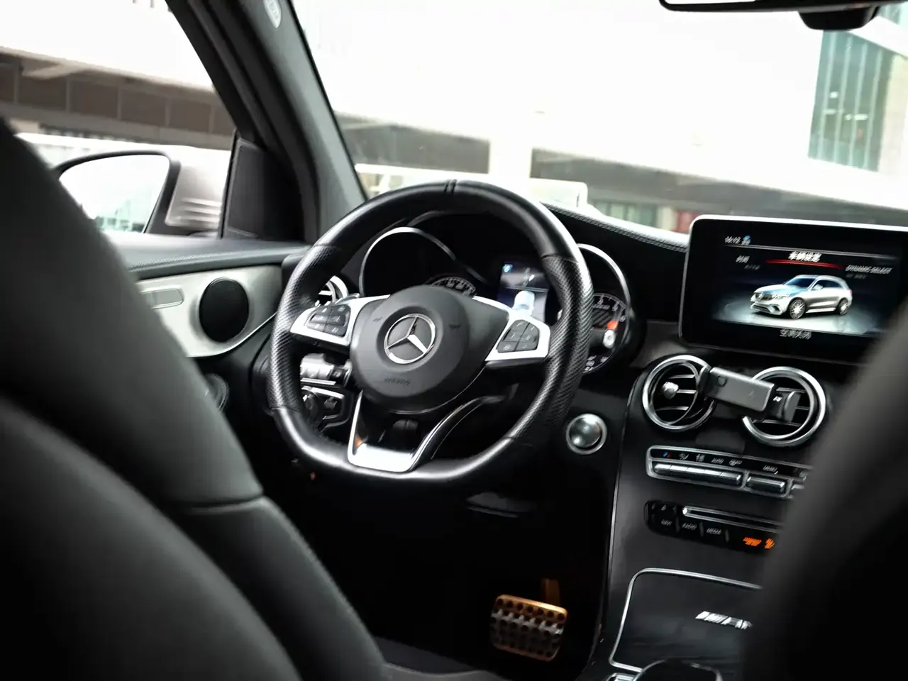 Mercedes-Benz GLC AMG 2018 AMG GLC 63 4MATIC+ фото 22