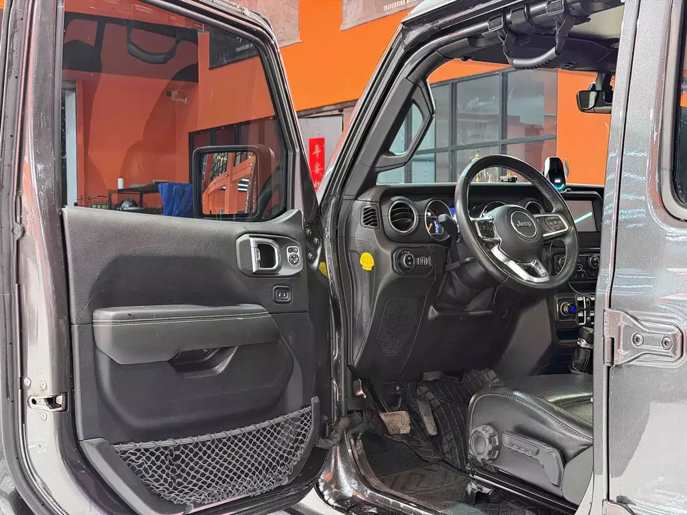 Jeep Wrangler 2019 2.0T Sahara 4-Door China V фото 10