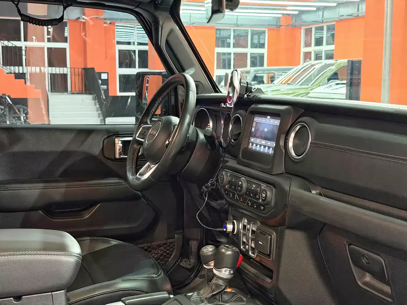 Jeep Wrangler 2019 2.0T Sahara 4-Door China V фото 14