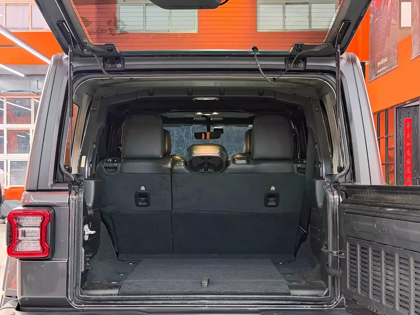 Jeep Wrangler 2019 2.0T Sahara 4-Door China V фото 18