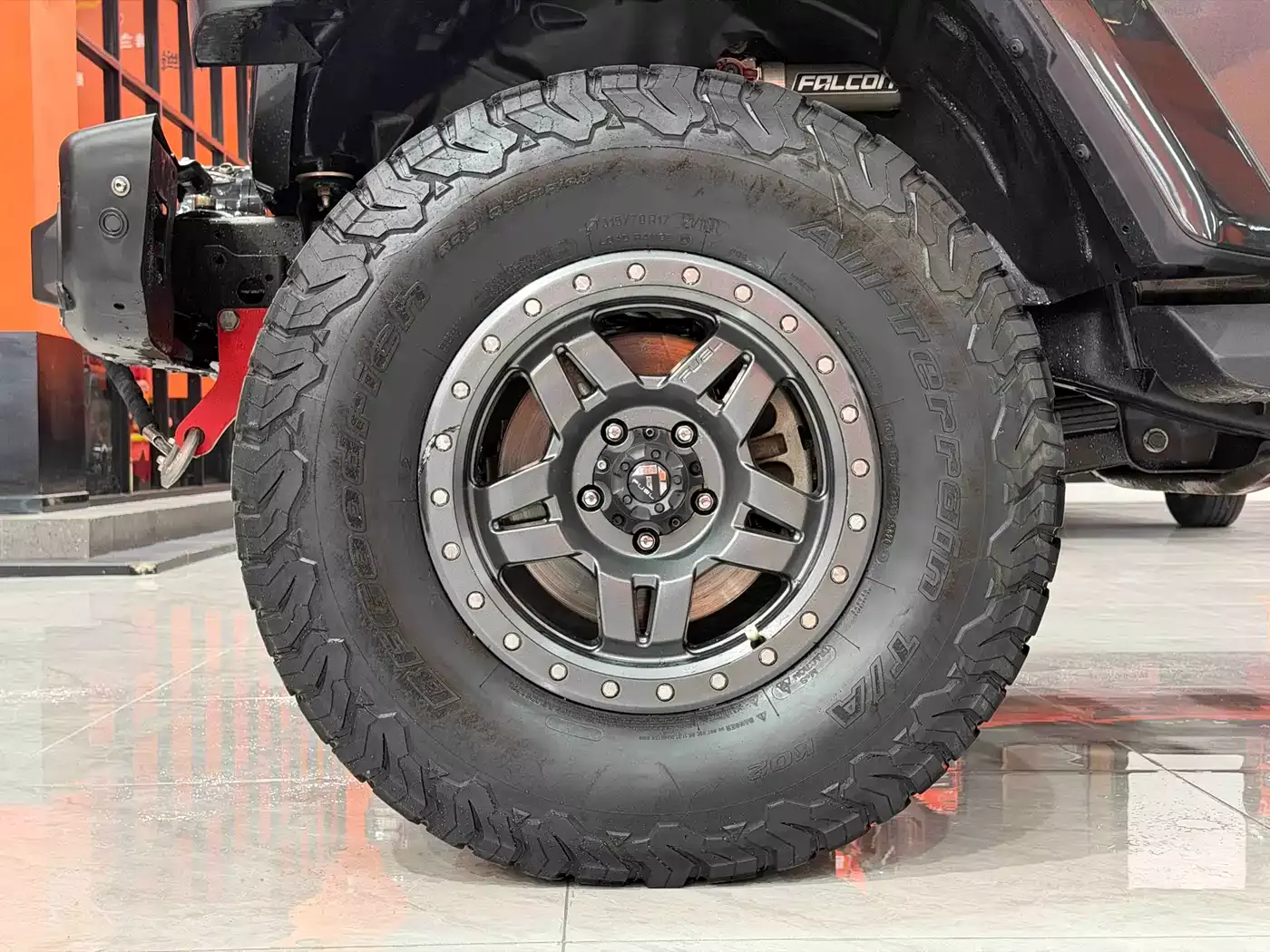 Jeep Wrangler 2019 2.0T Sahara 4-Door China V фото 19