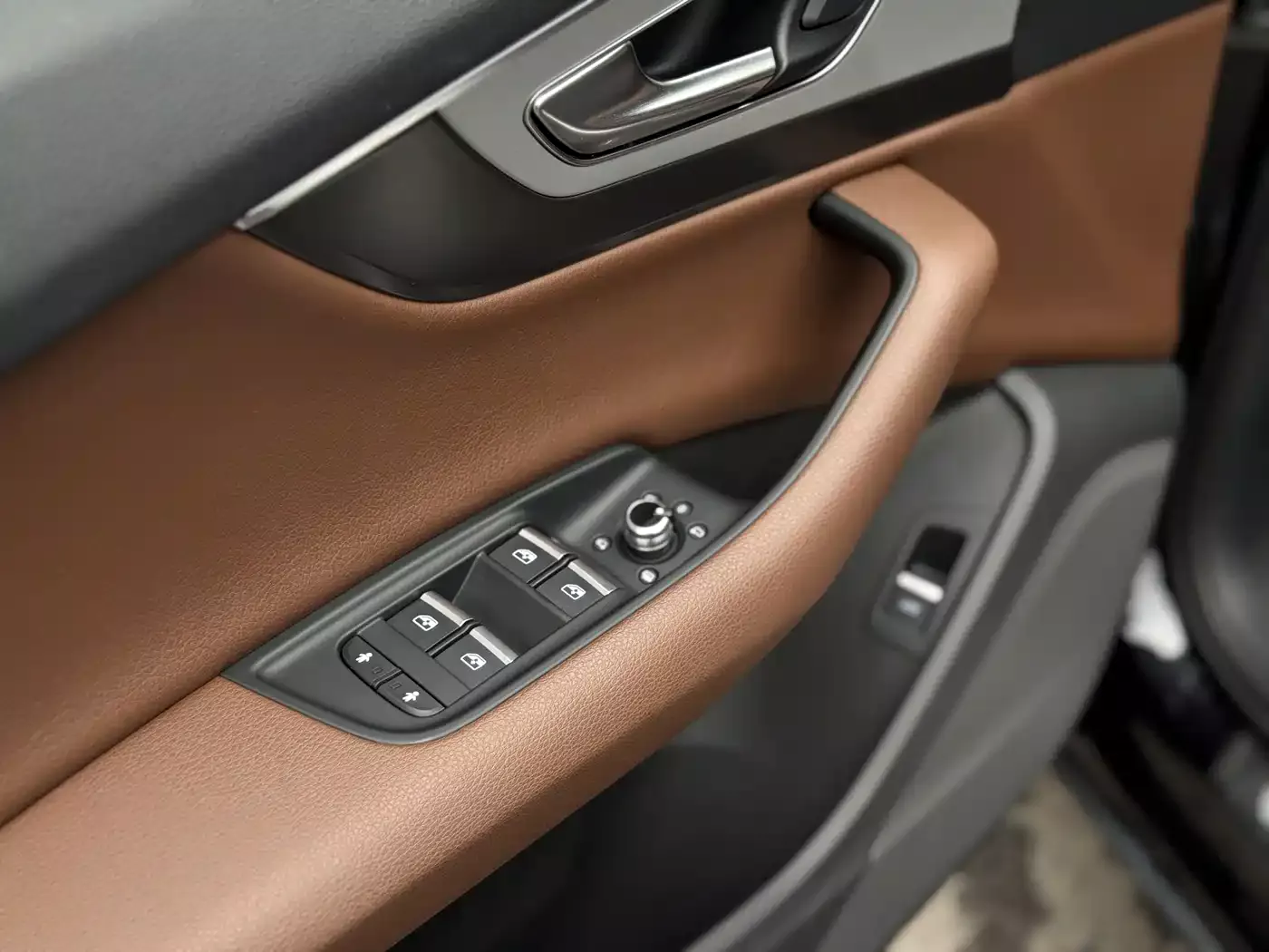 Audi Q7 2018 40 TFSI Comfort фото 7