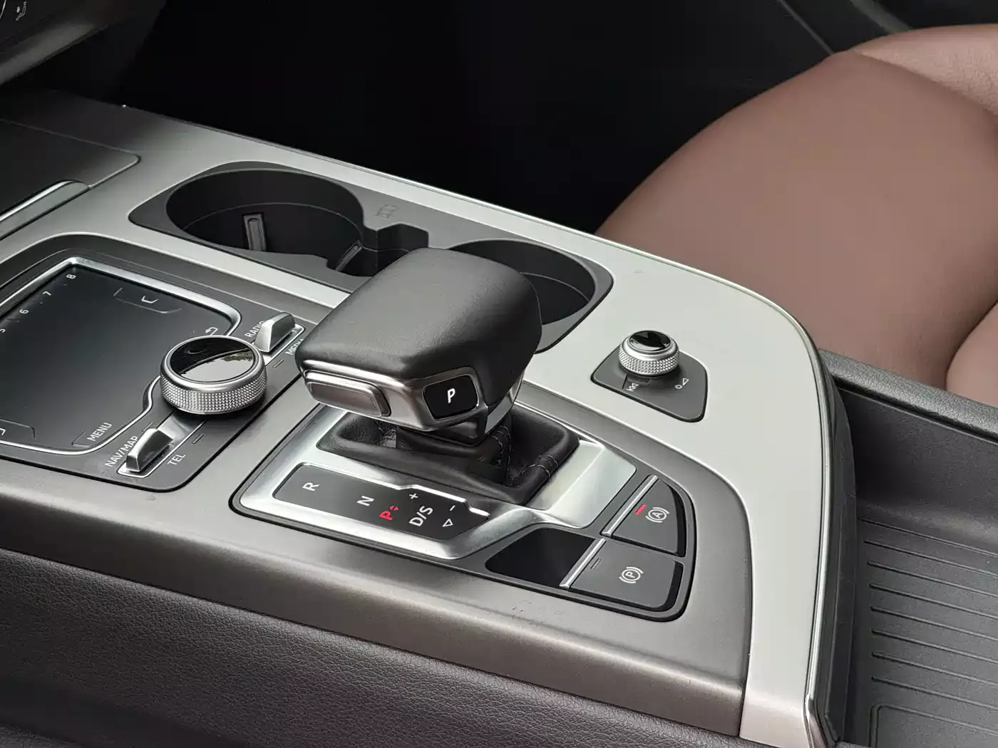 Audi Q7 2018 40 TFSI Comfort фото 13