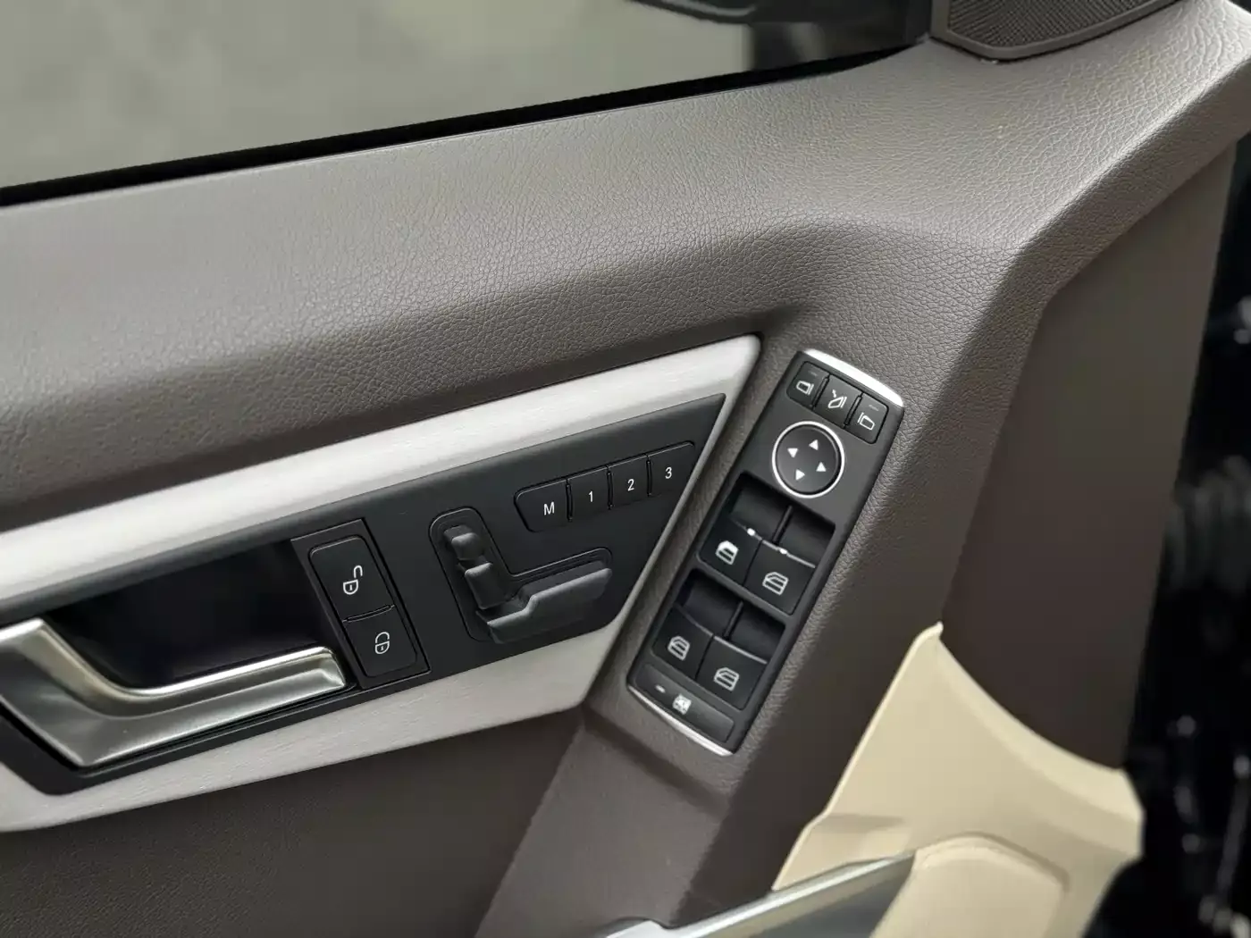 Mercedes-Benz GLK-Class 2015 GLK 300 4MATIC Fashion Ultimate Edition фото 6
