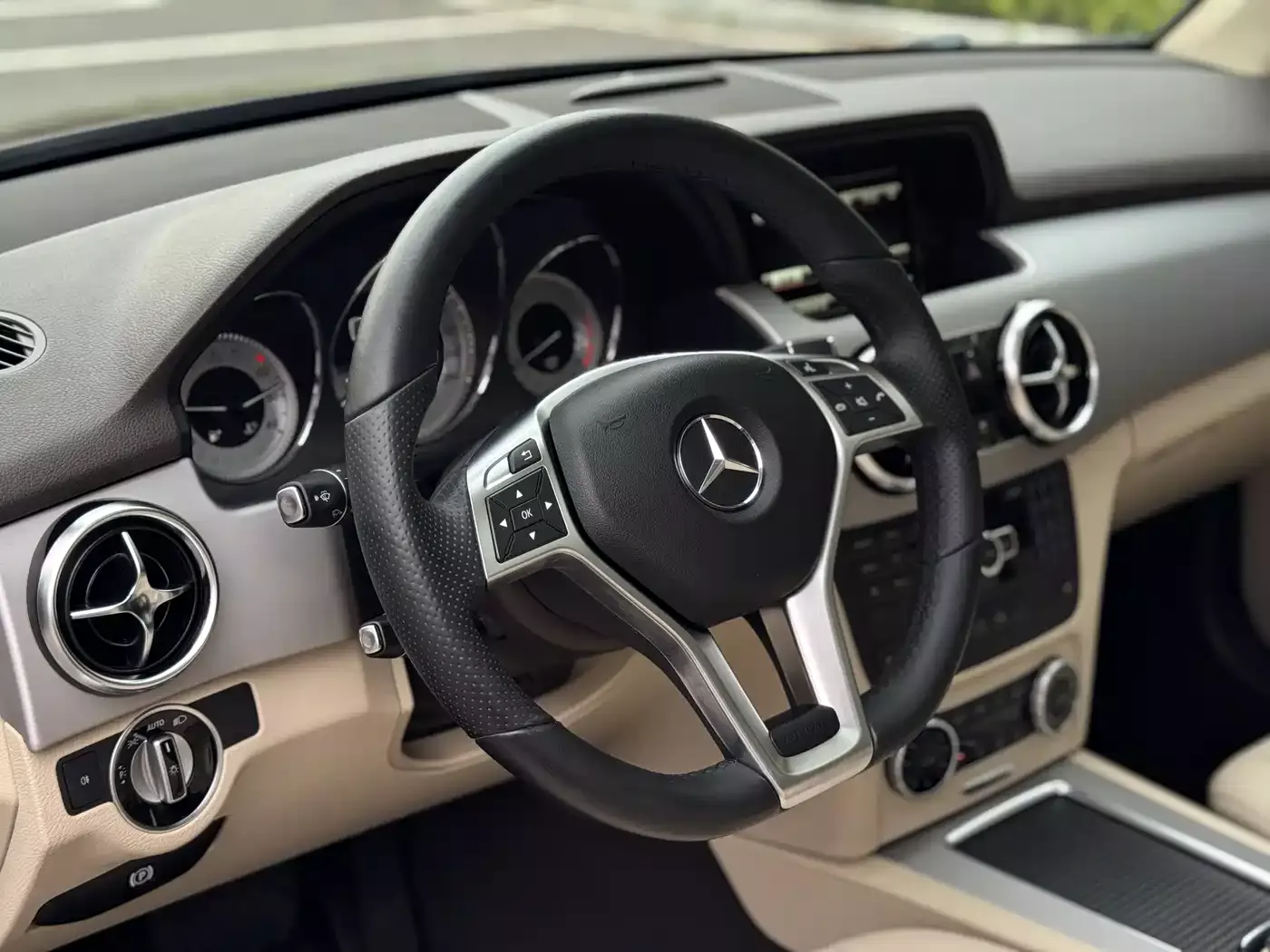 Mercedes-Benz GLK-Class 2015 GLK 300 4MATIC Fashion Ultimate Edition фото 7