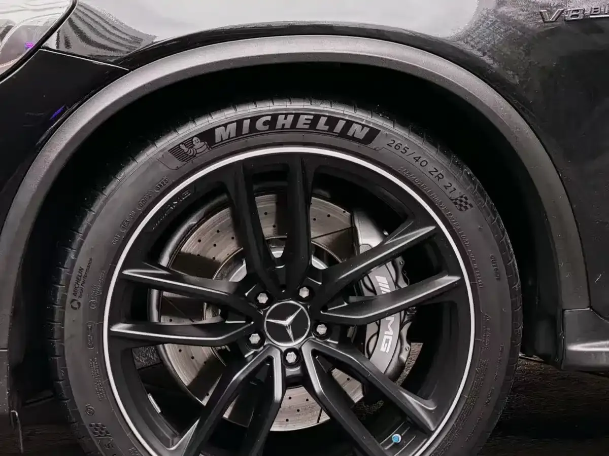 Mercedes-Benz GLC AMG 2018 AMG GLC 63 4MATIC+ фото 6