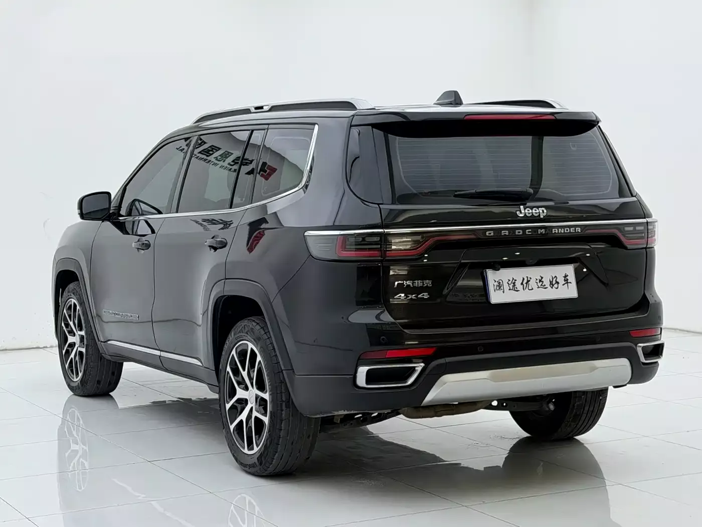 Jeep Grand Commander 2022 2.0T AWD Luxury Edition фото 5