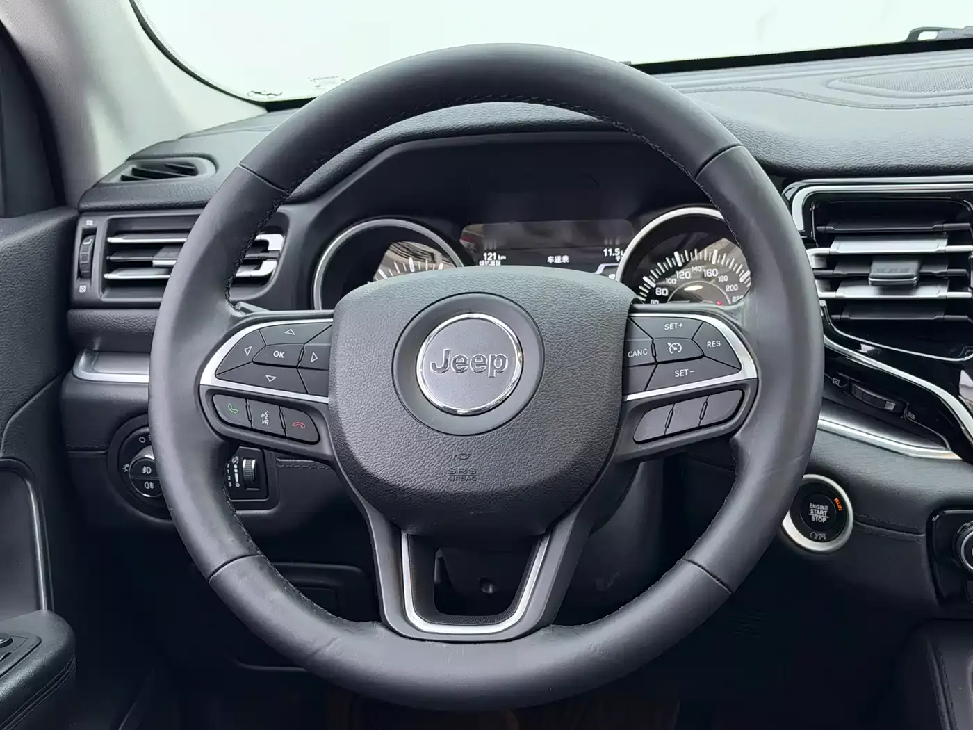 Jeep Grand Commander 2022 2.0T AWD Luxury Edition фото 11