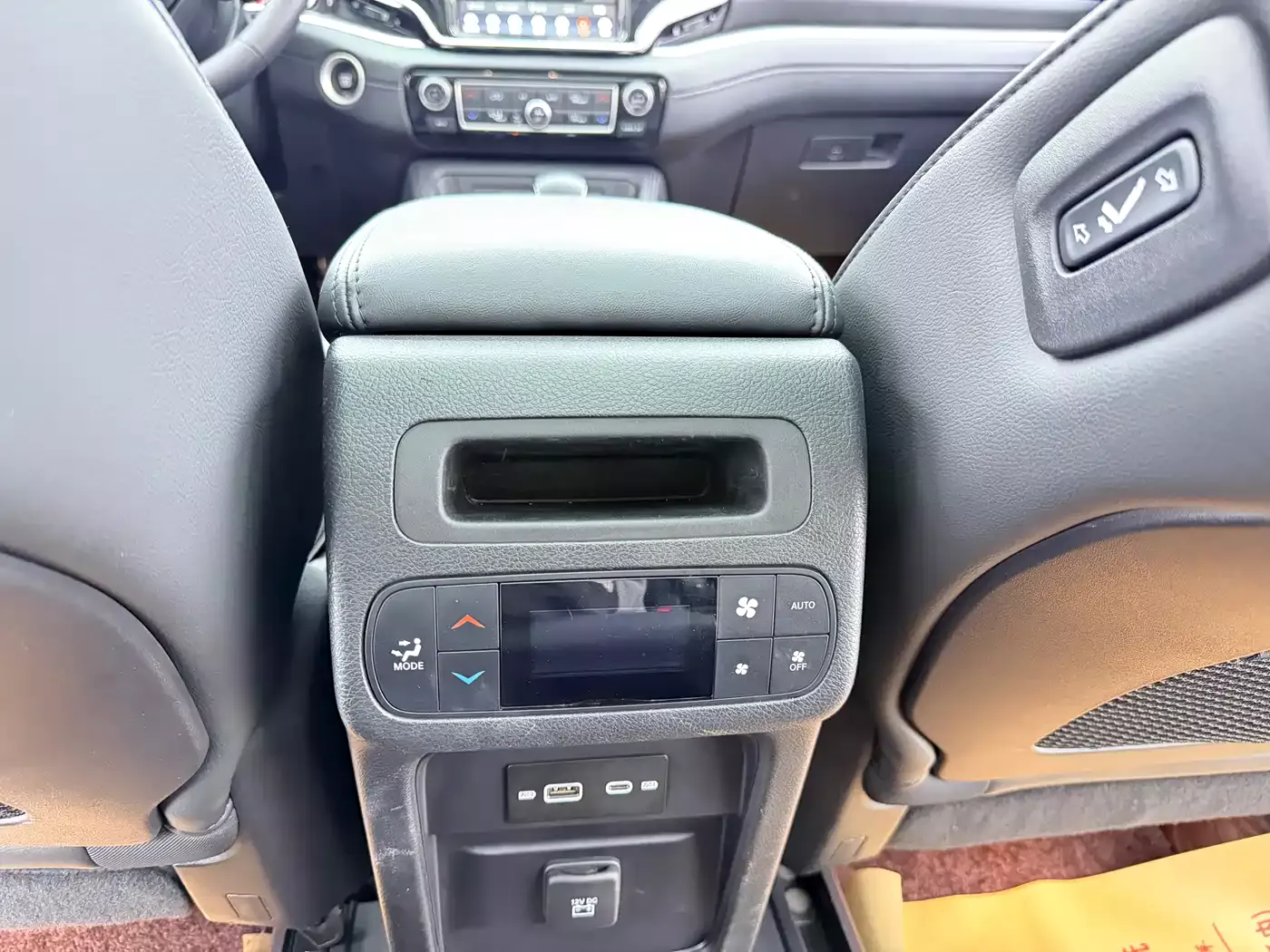 Jeep Grand Commander 2022 2.0T AWD Luxury Edition фото 15