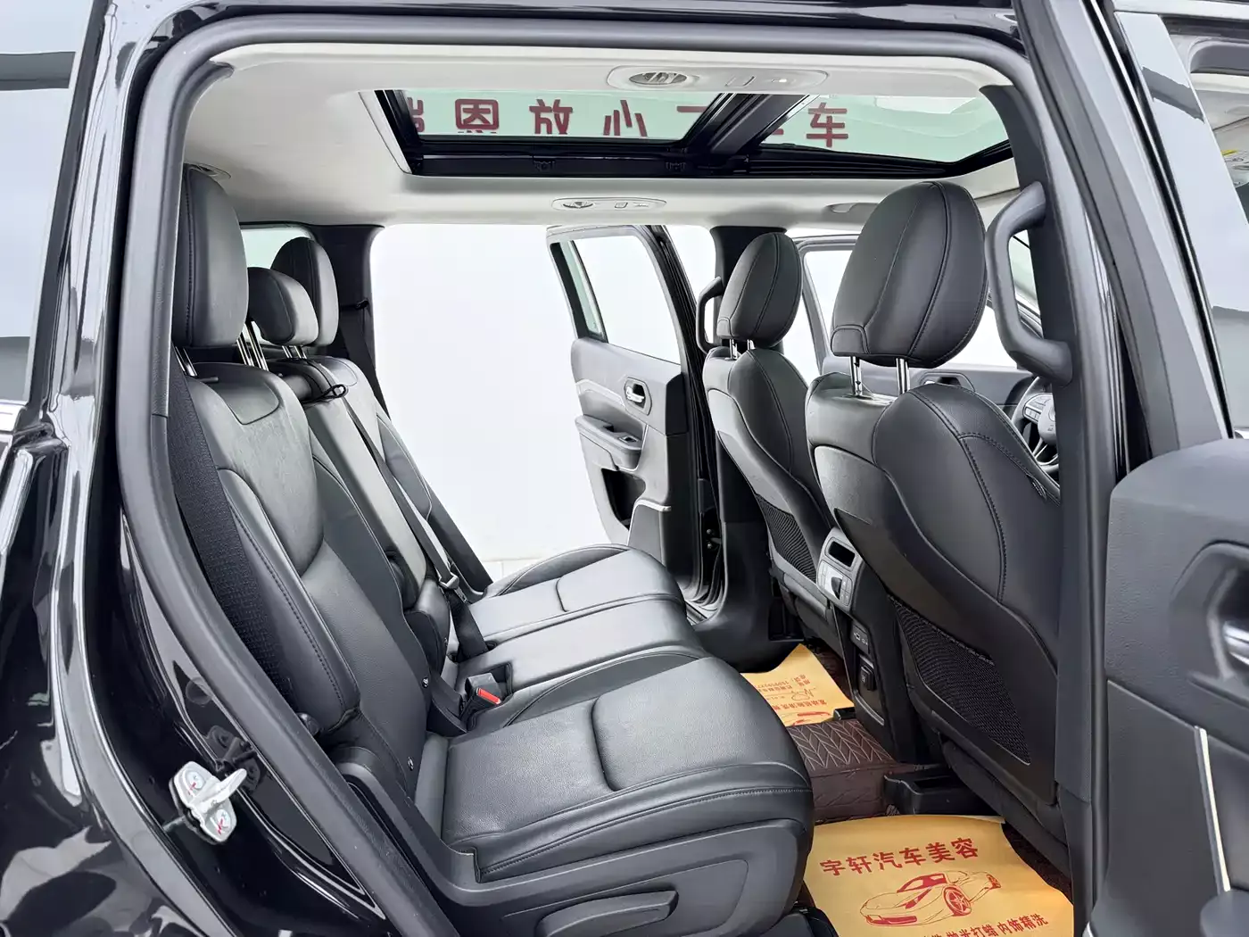 Jeep Grand Commander 2022 2.0T AWD Luxury Edition фото 17
