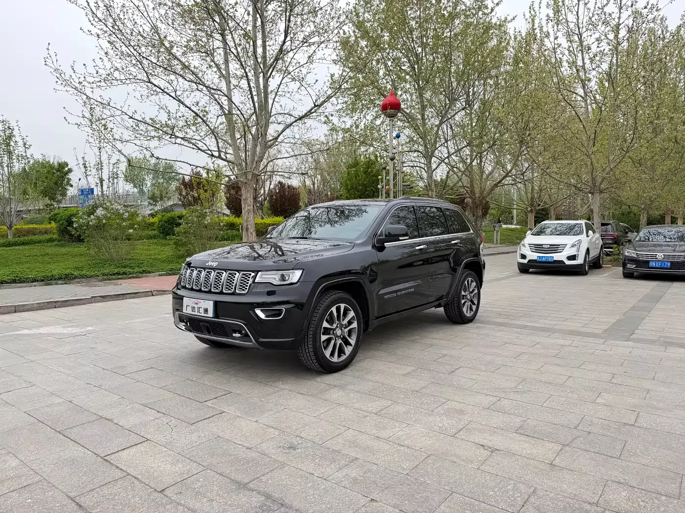 Jeep Grand Cherokee (Import) 2019 3.6L Luxury Navigation