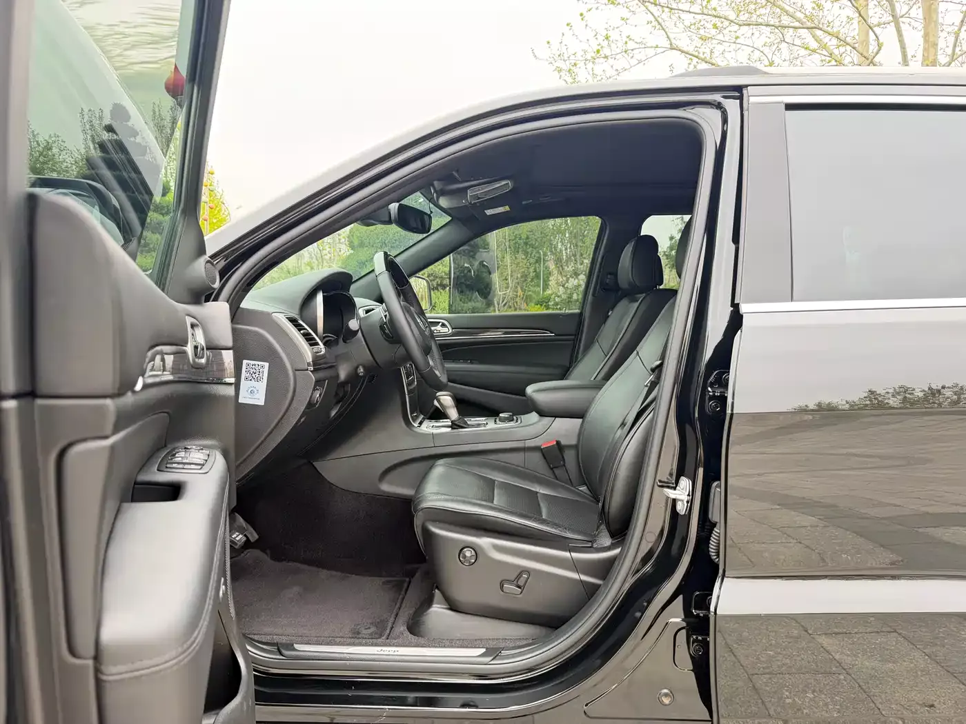 Jeep Grand Cherokee (Import) 2019 3.6L Luxury Navigation фото 14