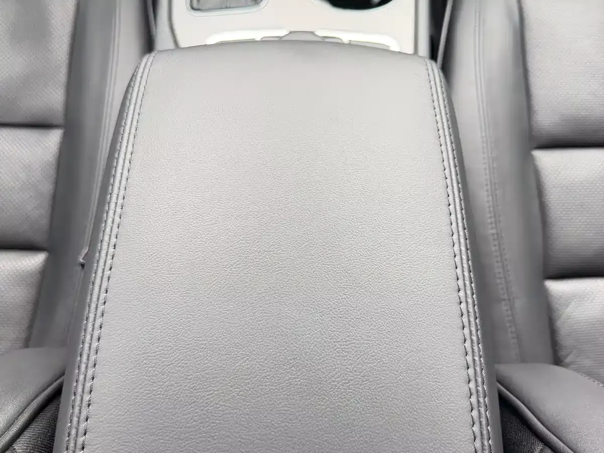 Jeep Grand Cherokee (Import) 2019 3.6L Luxury Navigation фото 16