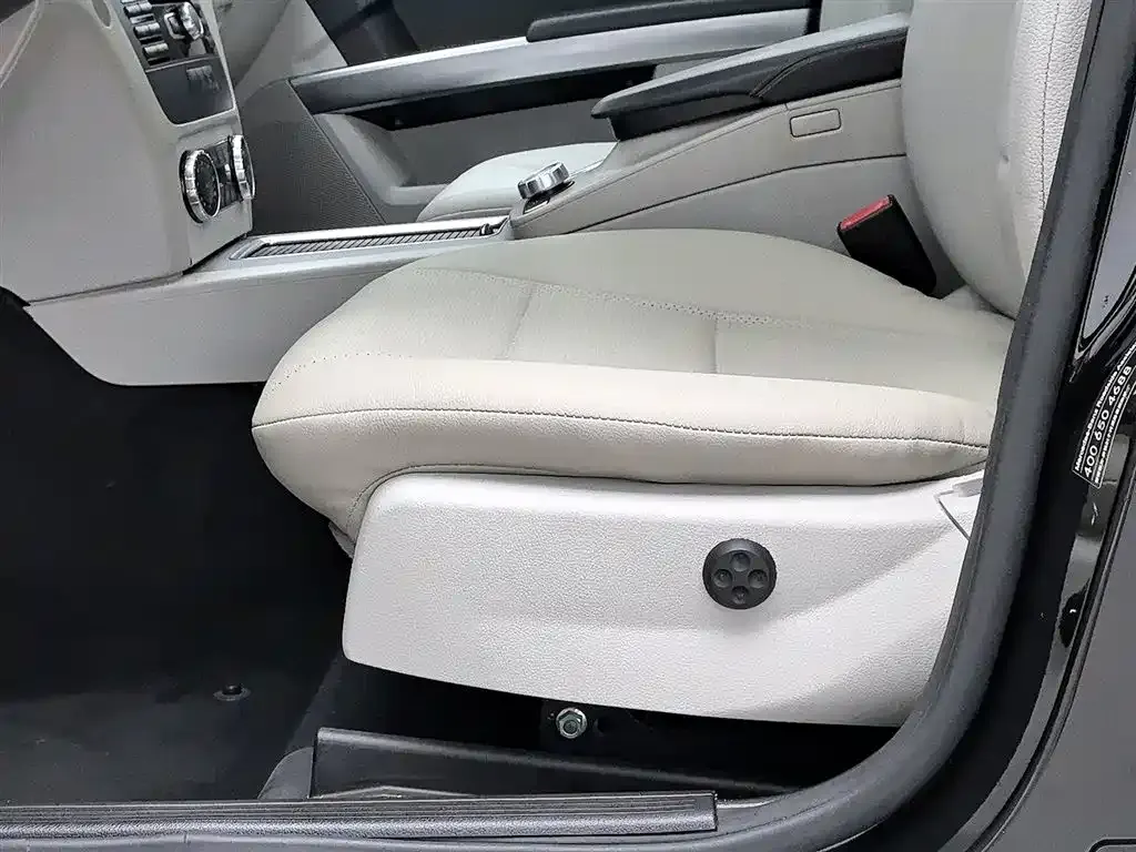 Mercedes-Benz GLK-Class 2014 GLK 260 4MATIC Dynamic фото 20