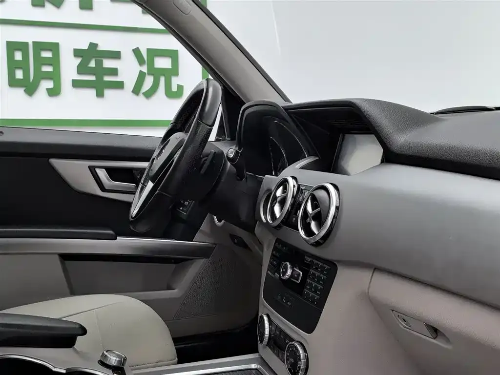 Mercedes-Benz GLK-Class 2014 GLK 260 4MATIC Dynamic фото 22