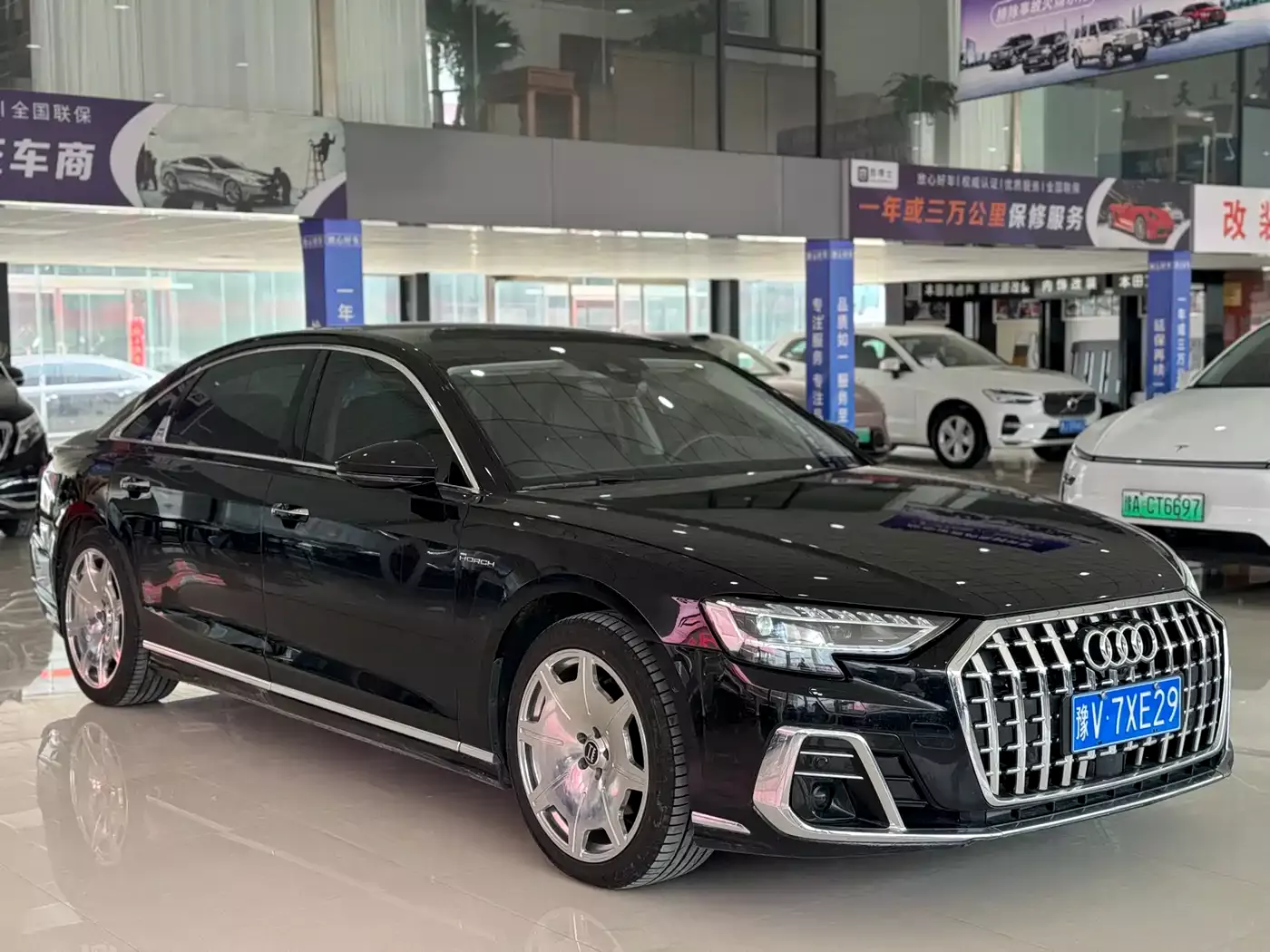 Audi A8 2023 A8L 50 TFSI quattro Exclusive фото 3