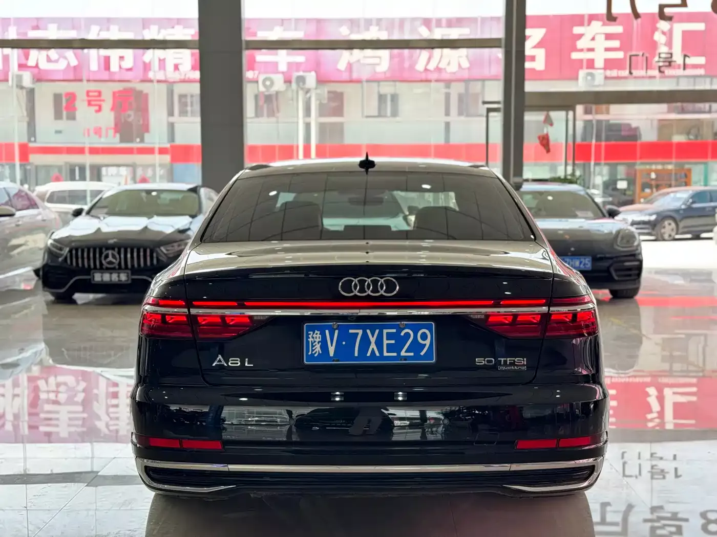 Audi A8 2023 A8L 50 TFSI quattro Exclusive фото 5