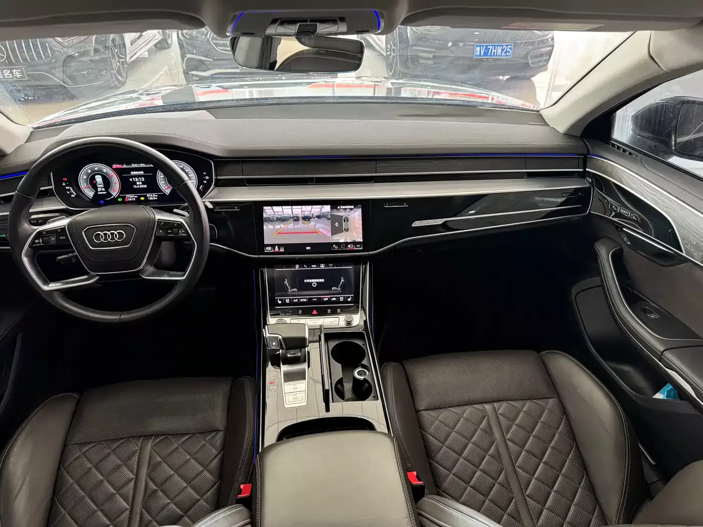 Audi A8 2023 A8L 50 TFSI quattro Exclusive фото 13