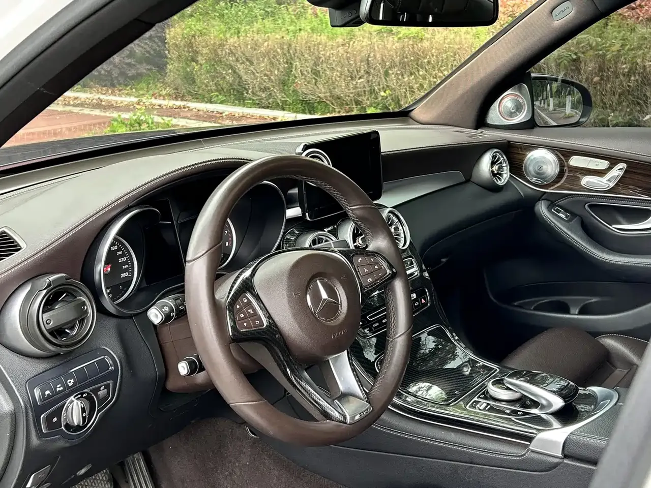 Mercedes-Benz GLC 2017 GLC 260 4MATIC Luxury фото 6