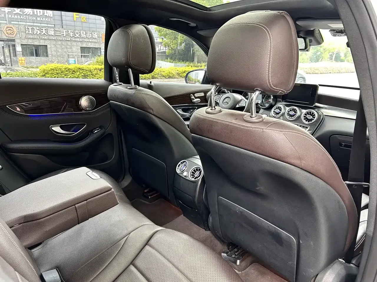 Mercedes-Benz GLC 2017 GLC 260 4MATIC Luxury фото 14