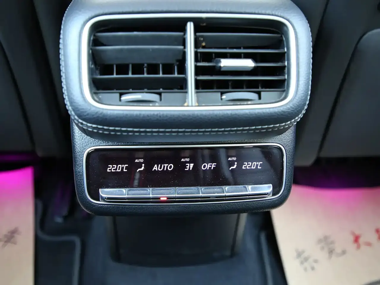 Mercedes-Benz GLE 2024 GLE 450 4MATIC Luxury фото 12