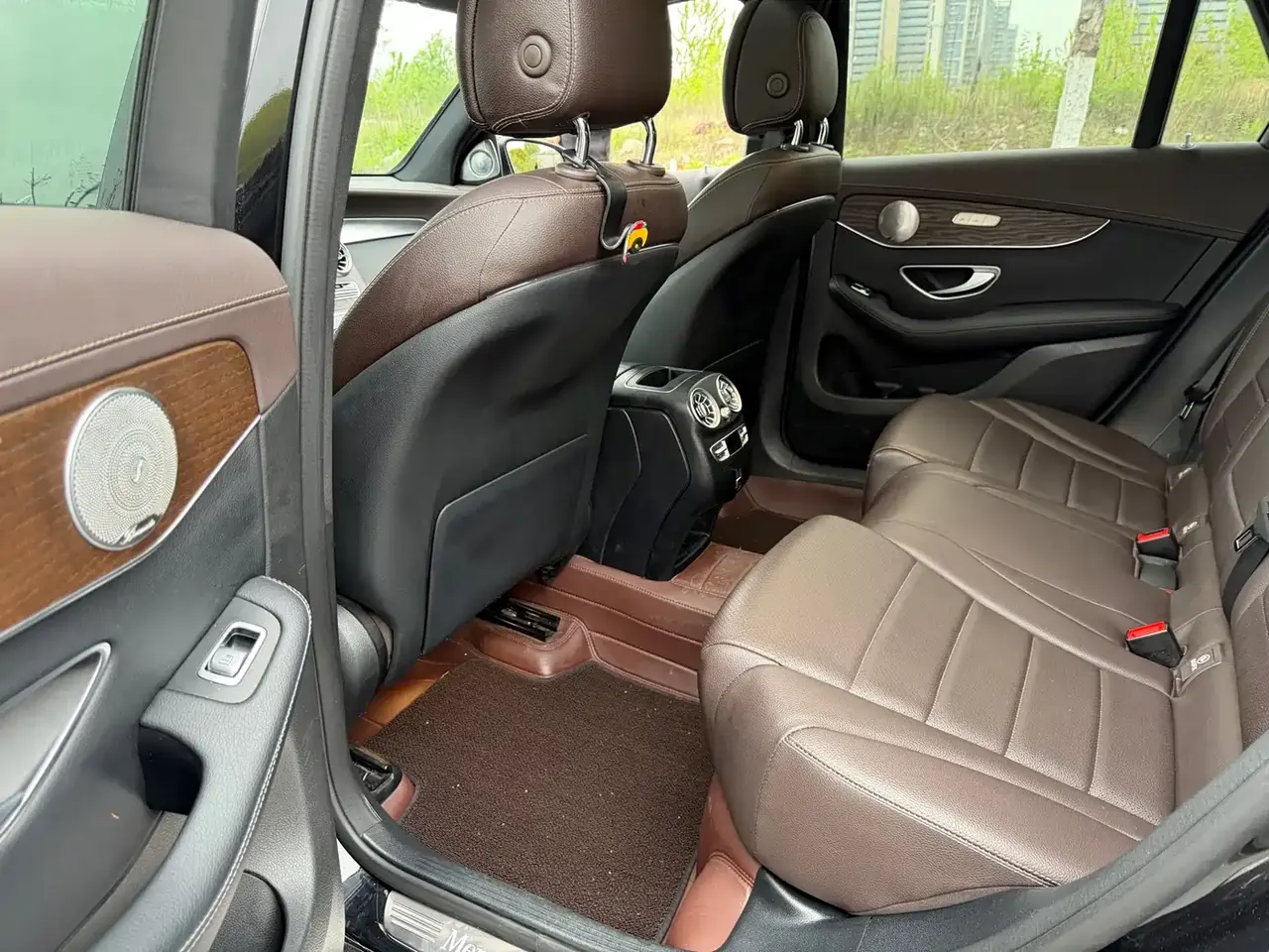 Mercedes-Benz GLC 2023 GLC 300 L 4MATIC Sport 5-Seater фото 8
